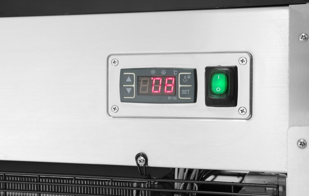Refrigerated display cabinets with 3 slanted shelves, Arktic, 300L, 230V/480W, 650x833x(H)1460mm