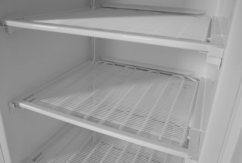 Freezing cabinet with white painted steel casing, Arktic, Budget Line, 400 l, White, 230V/322W, 600x646x(H)1875mm