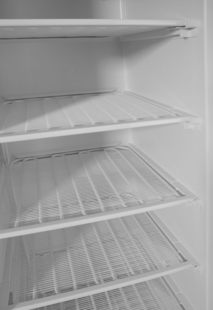 Freezing cabinet with white painted steel casing, Arktic, Budget Line, 400 l, White, 230V/322W, 600x646x(H)1875mm
