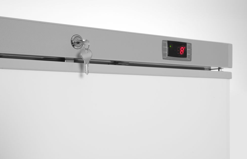 Freezing cabinet with white painted steel casing, Arktic, Budget Line, 600 l, 220-240V/436W, 775x710x(H)1900mm